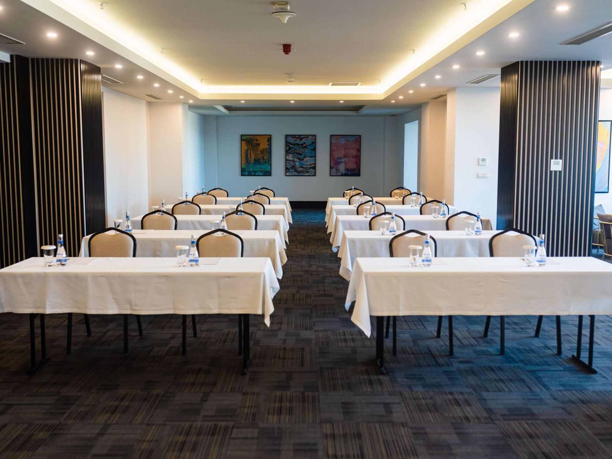 Mercure Baku City Ngoại thất bức ảnh