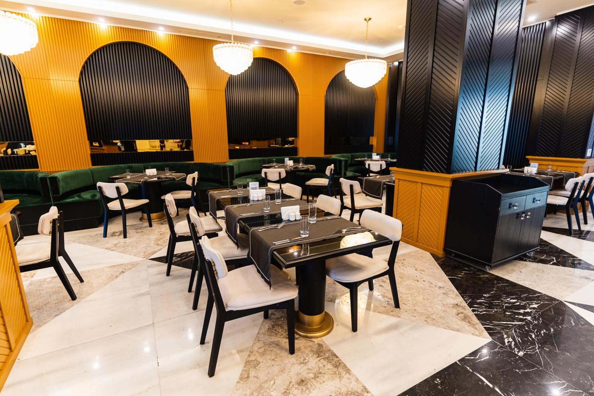 Mercure Baku City Ngoại thất bức ảnh