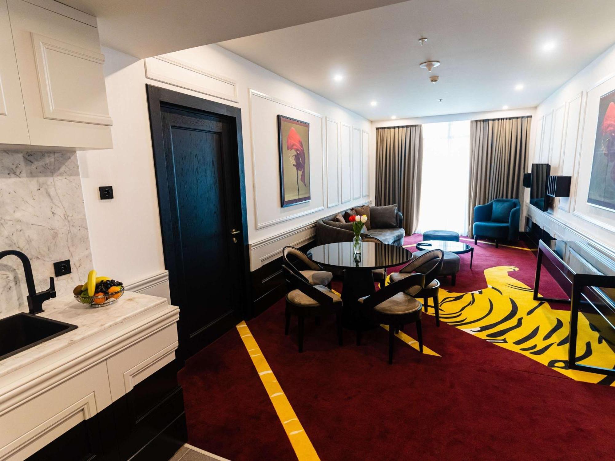 Mercure Baku City Ngoại thất bức ảnh